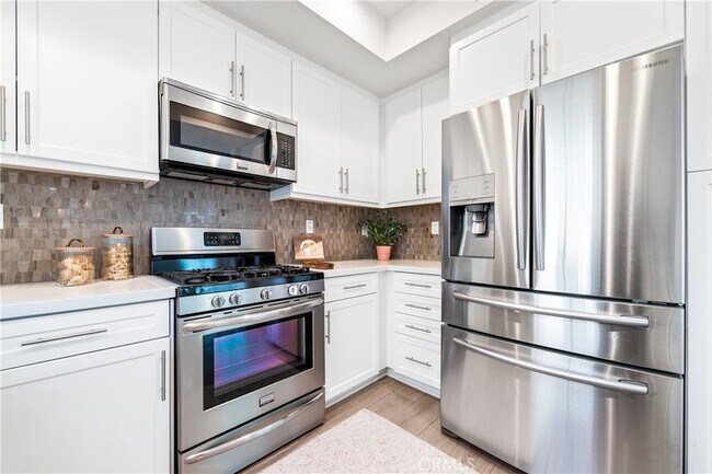 Building Photo - 630 Colorado Cir