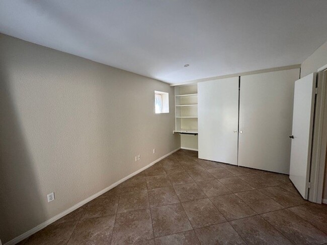 Building Photo - Tranquil Living in a Prime San Diego Locat...