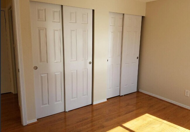 Building Photo - 10725 Myers Way S