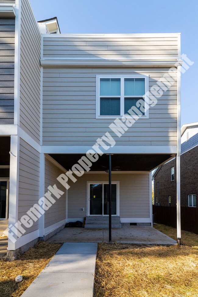 Building Photo - MOVE IN SPECIAL: $1,000 OFF 1st MONTHS REN...