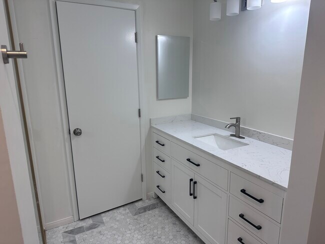 Building Photo - 2106 Crespi Ln