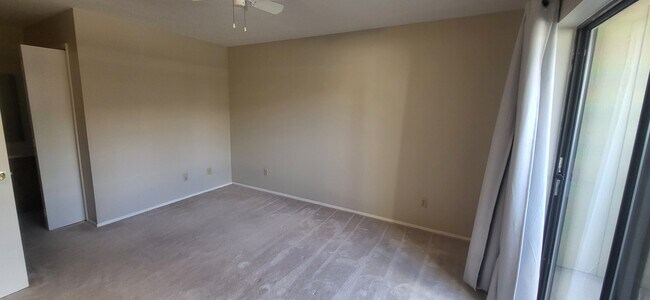 Building Photo - 505 Oppenheimer Dr