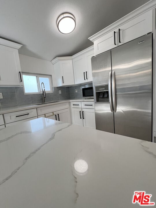 Building Photo - 848 W Irving Pl