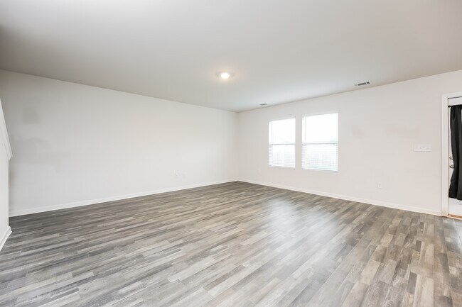 Building Photo - 506 Springtime Ln