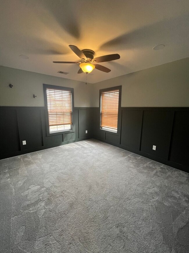 Building Photo - Beautiful 4 Bedroom in Dorchester II School District