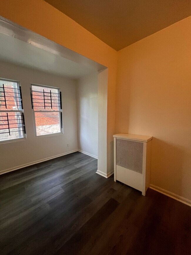 Building Photo - 2026/2027 JHU Homewood Off-Campus 6bd/3ba house w/ W/D. Available 6/6/2026