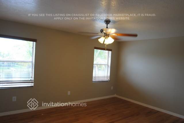Building Photo - 1330 NW 192nd Ln