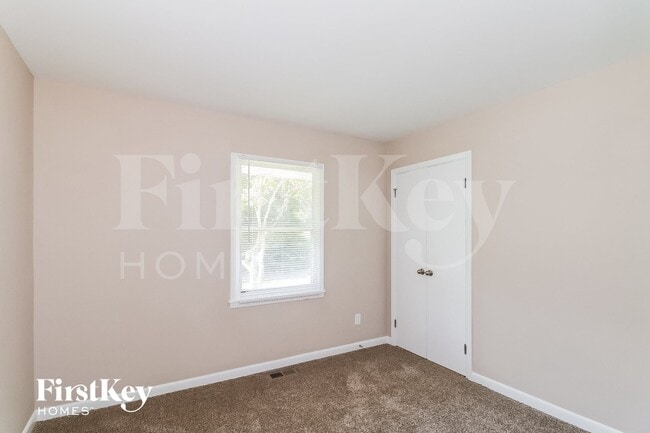 Building Photo - 2932 Tiffany Dr SW