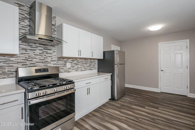 Building Photo - 1712 Star Rest Dr