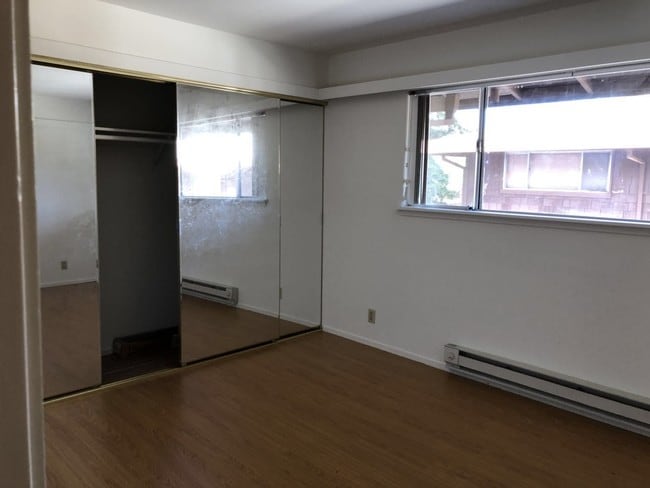 Building Photo - 500 W Middlefield Rd