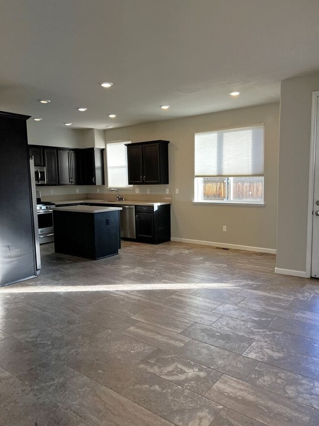 Building Photo - 790 Sarcinella Ct