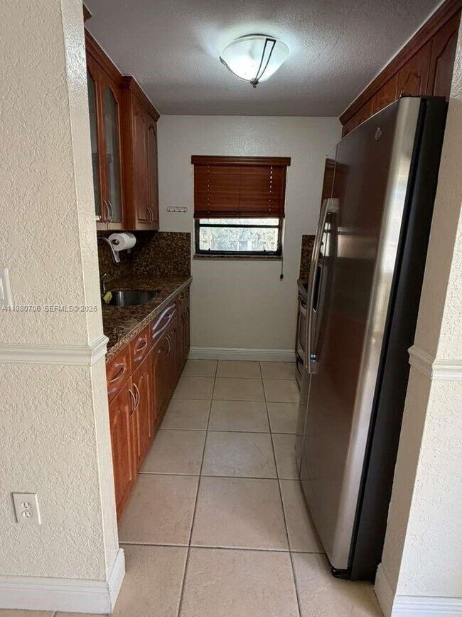 Building Photo - 6246 SW 136th Ct