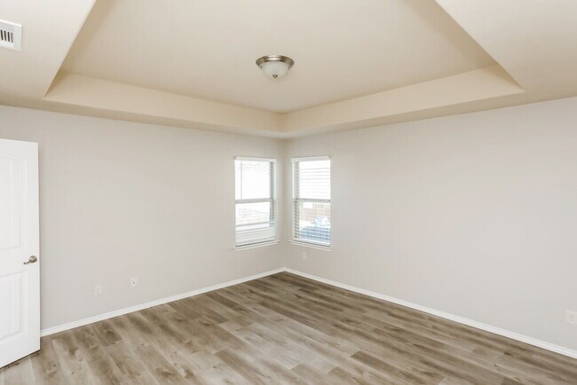 Building Photo - 313 Haywood Cir
