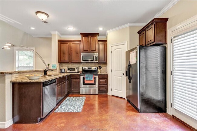 Building Photo - 1001 Welsh Ave