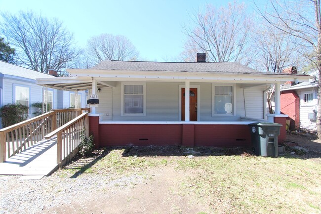 Primary Photo - 3 Bedroom, 1 Bath! New on the Market and N...