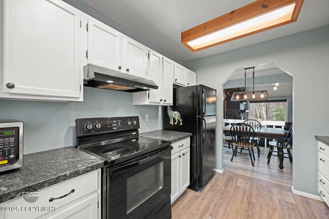 Building Photo - 22355 Whispering Birch Dr