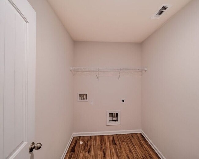 Building Photo - 400 Ruths Blvd