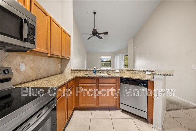 Building Photo - 7809 Sugar Bend Dr