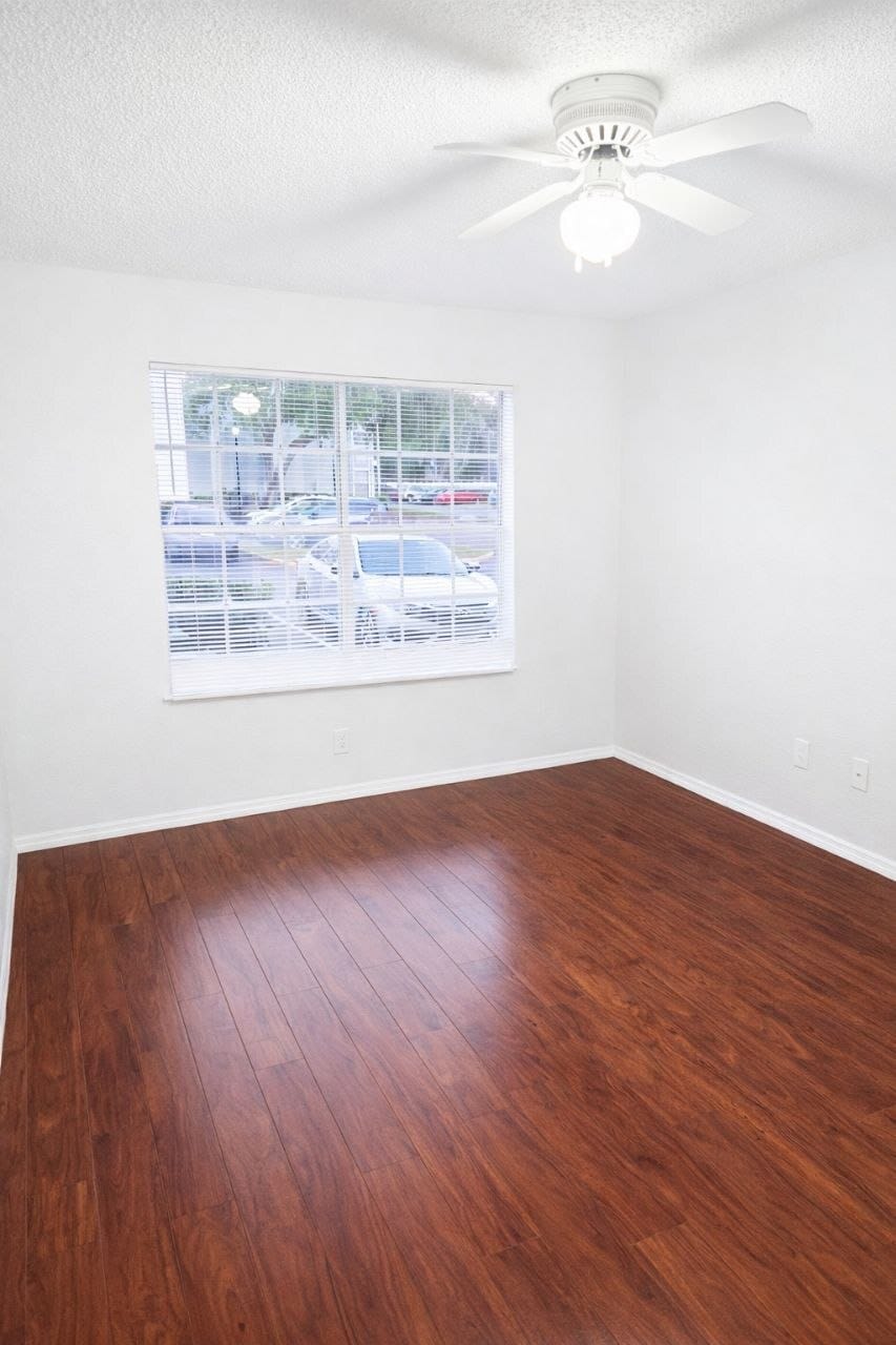 Building Photo - 2550 N Alafaya Trl