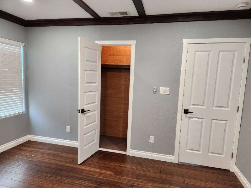 Building Photo - 703 42nd St