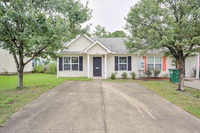 Building Photo - 153 Photinia Dr