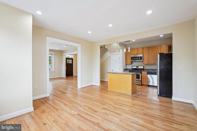Building Photo - 4528 4th St NW