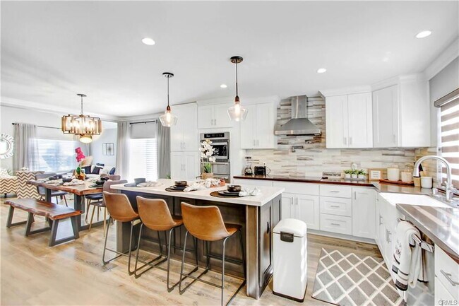 Building Photo - 2606 Greenhill Dr