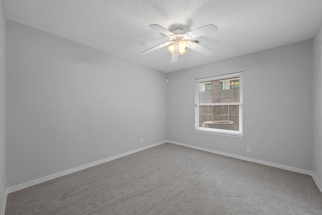Building Photo - 3100 Whiteway Dr