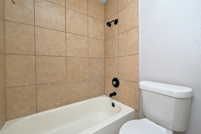 Building Photo - 6701 Sands Point Dr