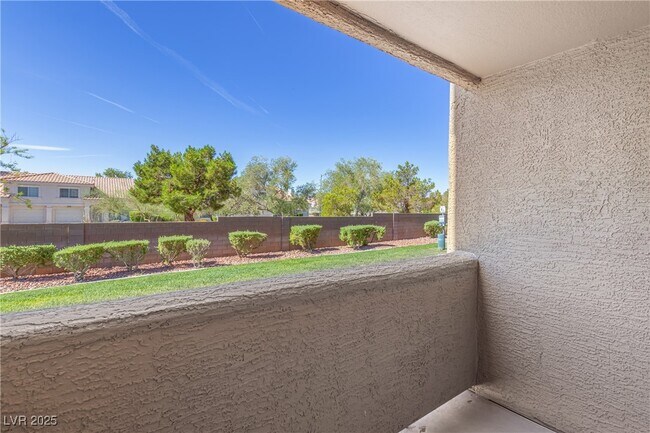 Building Photo - 8101 W Flamingo Rd