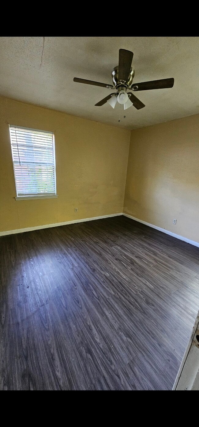 Building Photo - daniel