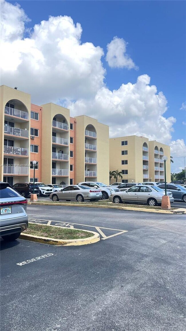 Primary Photo - 6990 NW 186th St