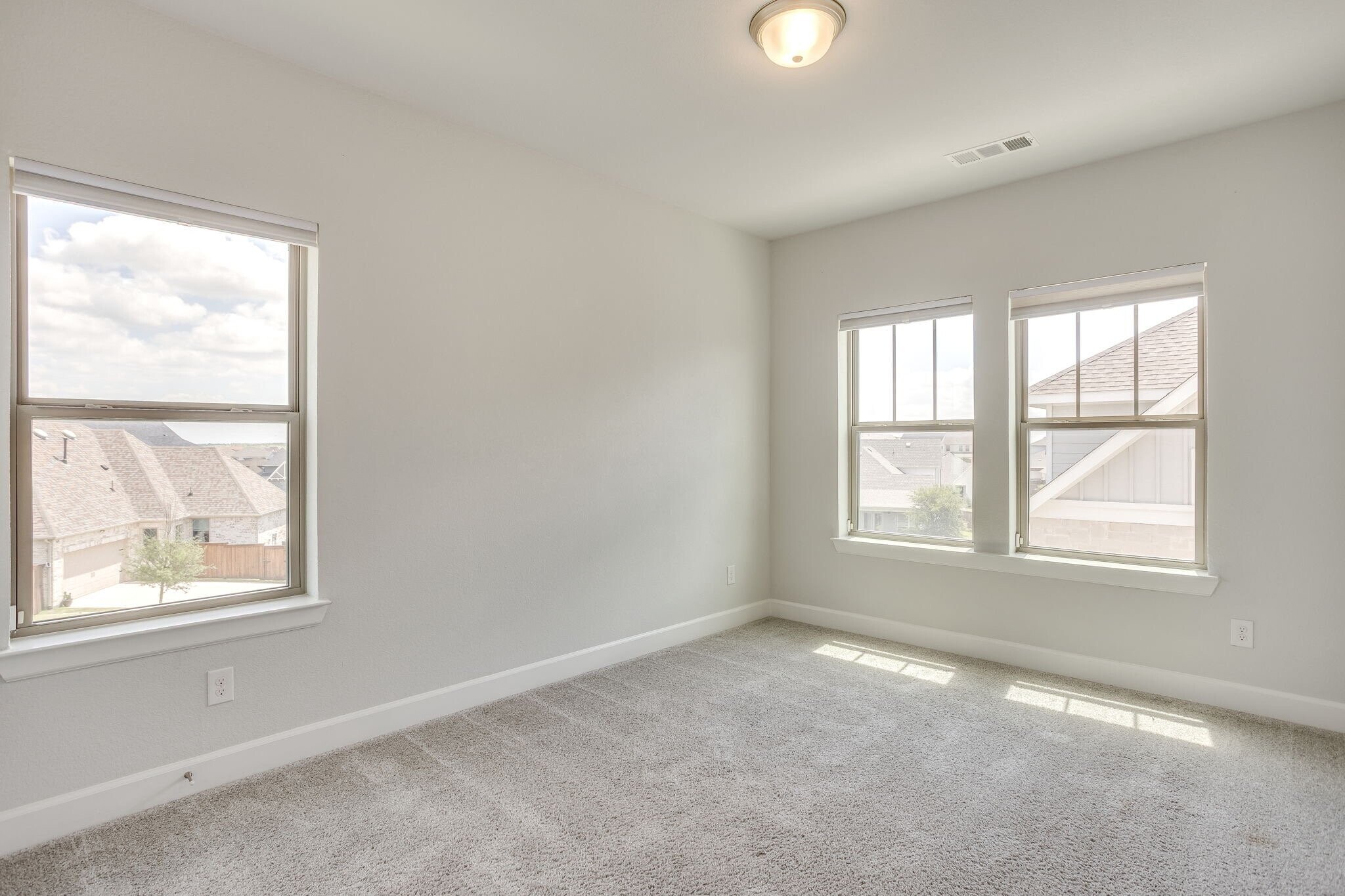 Building Photo - 14228 Walsh Ave