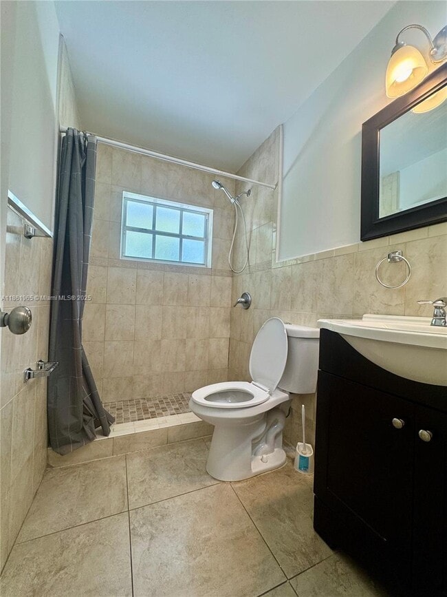 Building Photo - 3420 SW 125th Ct