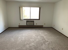 Building Photo - 4404 Markle Rd