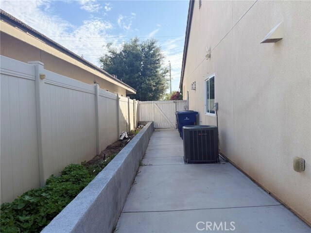 Building Photo - 2975 Gibson St