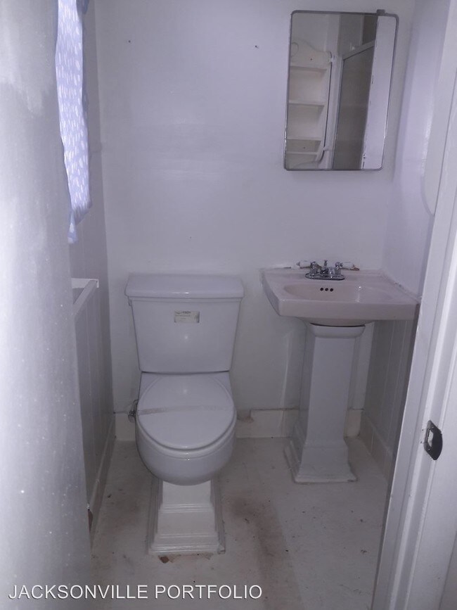 Building Photo - 6739 Daughtry Blvd S