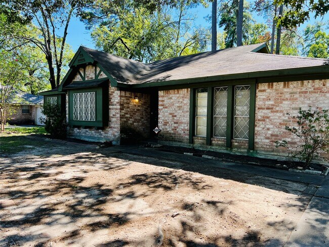 Building Photo - 422 Gamewood Dr