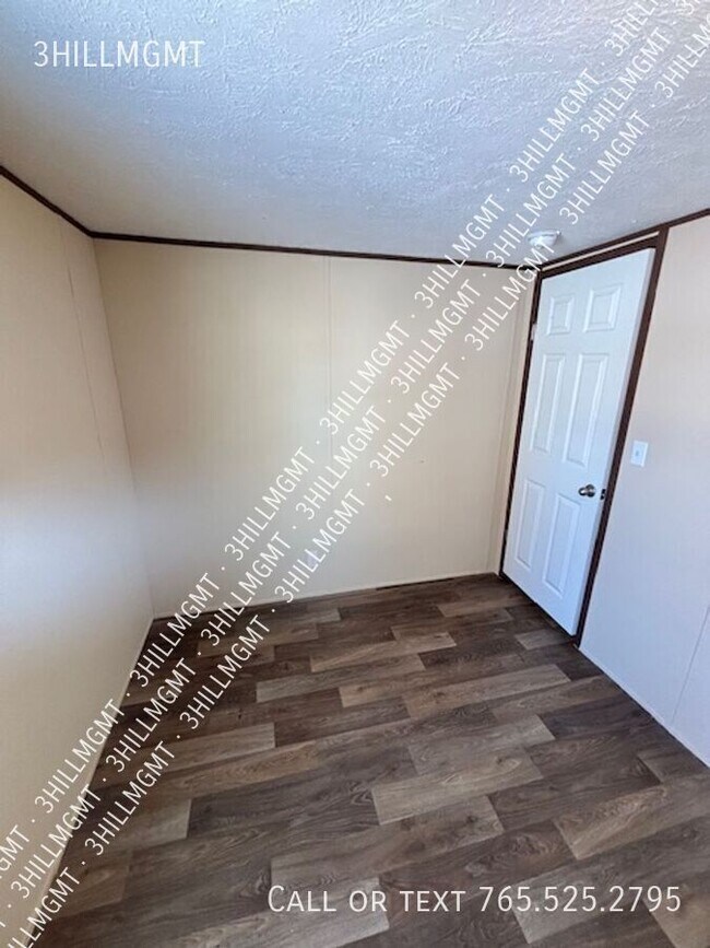 Building Photo - 5600 W Kilgore Ave