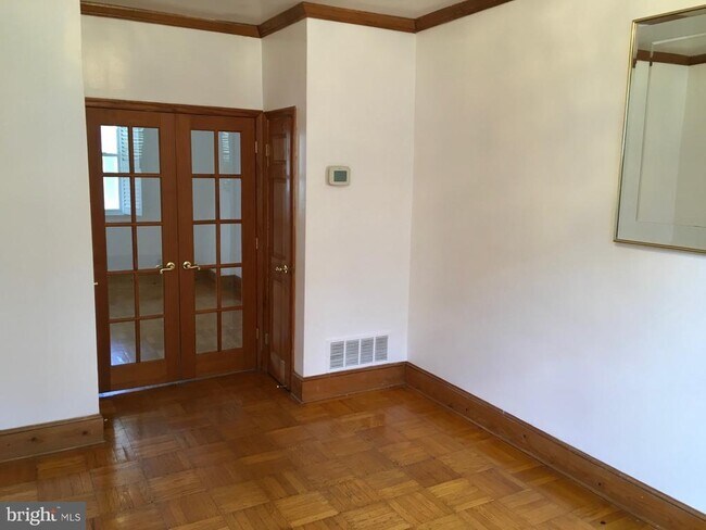 Building Photo - 2477 W Cold Spring Ln