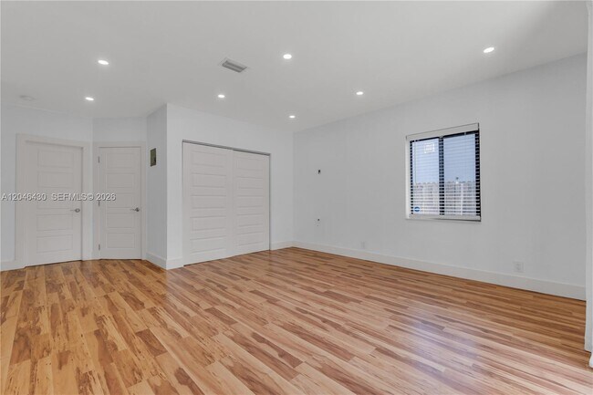 Building Photo - Northeast 12th Avenue, Fort Lauderdale, FL 33301 - 4 BR 4 BA house