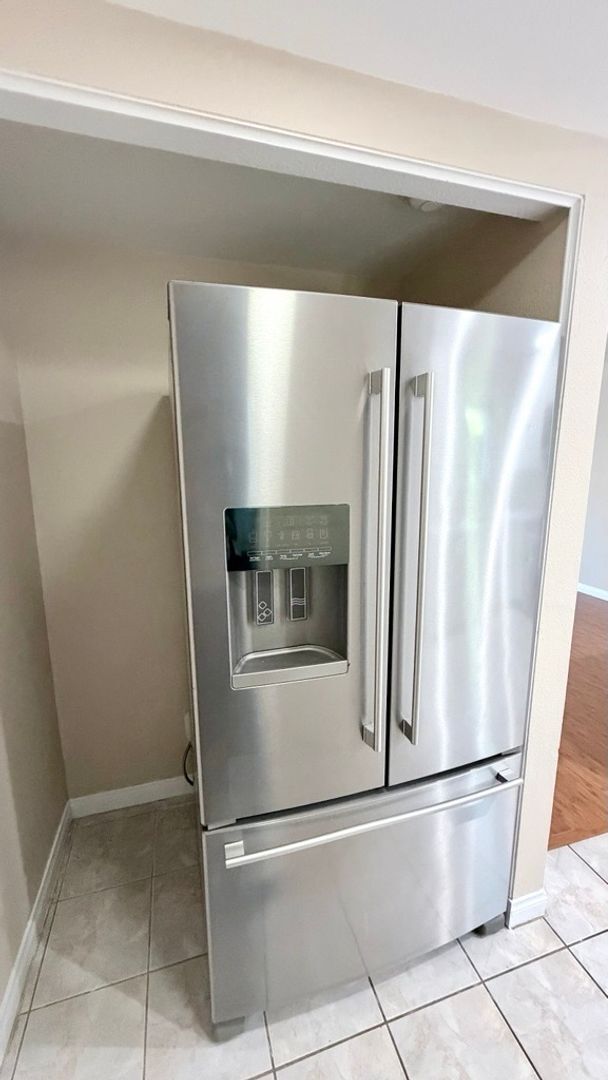 Building Photo - Charming 2 Bed / 1.5 Bath Townhome in the Heart of University Heights – Gated Community with Assi...
