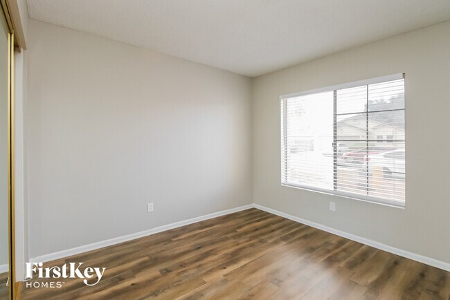Building Photo - 8545 N 108th Ln