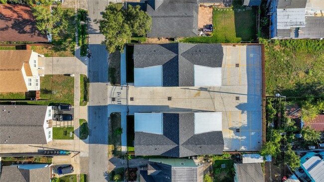 Building Photo - 2619 Delafield St