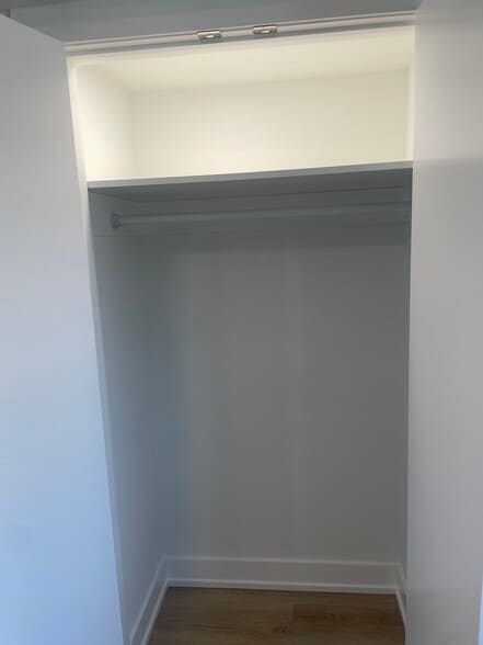 Building Photo - 7854 W Cahill Ter