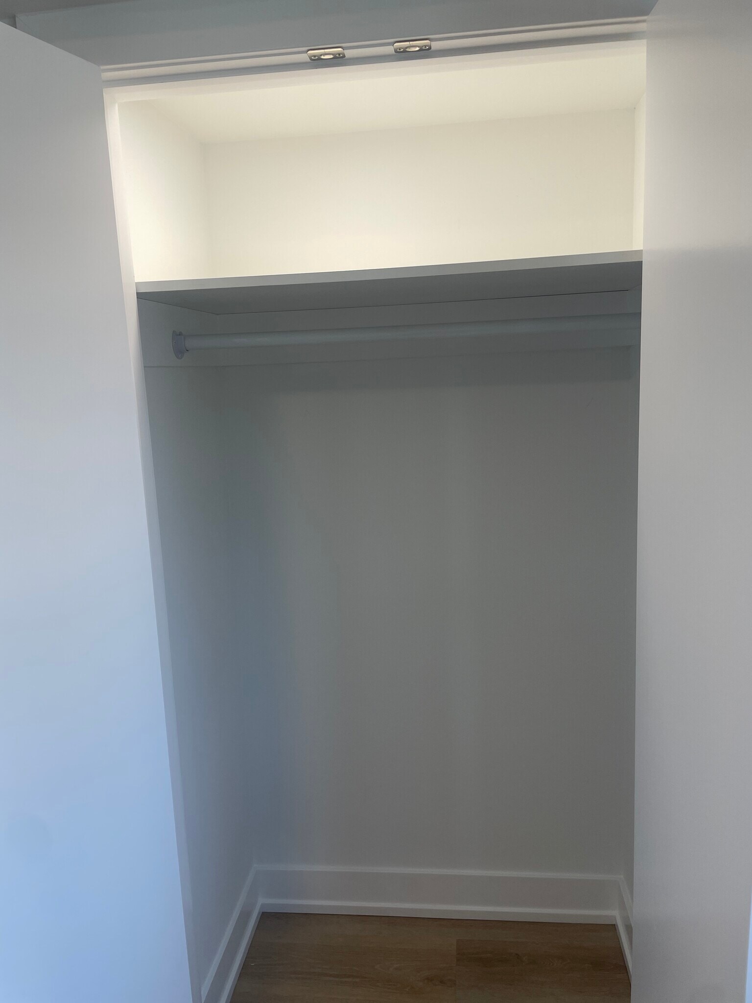 Building Photo - 7854 W Cahill Ter
