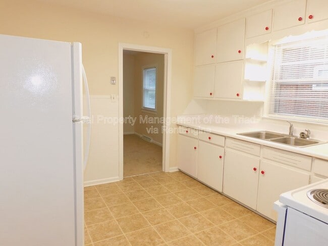 Building Photo - 3407 Derby Pl
