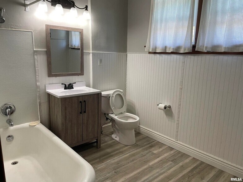 Building Photo - 2927 Fair Ave