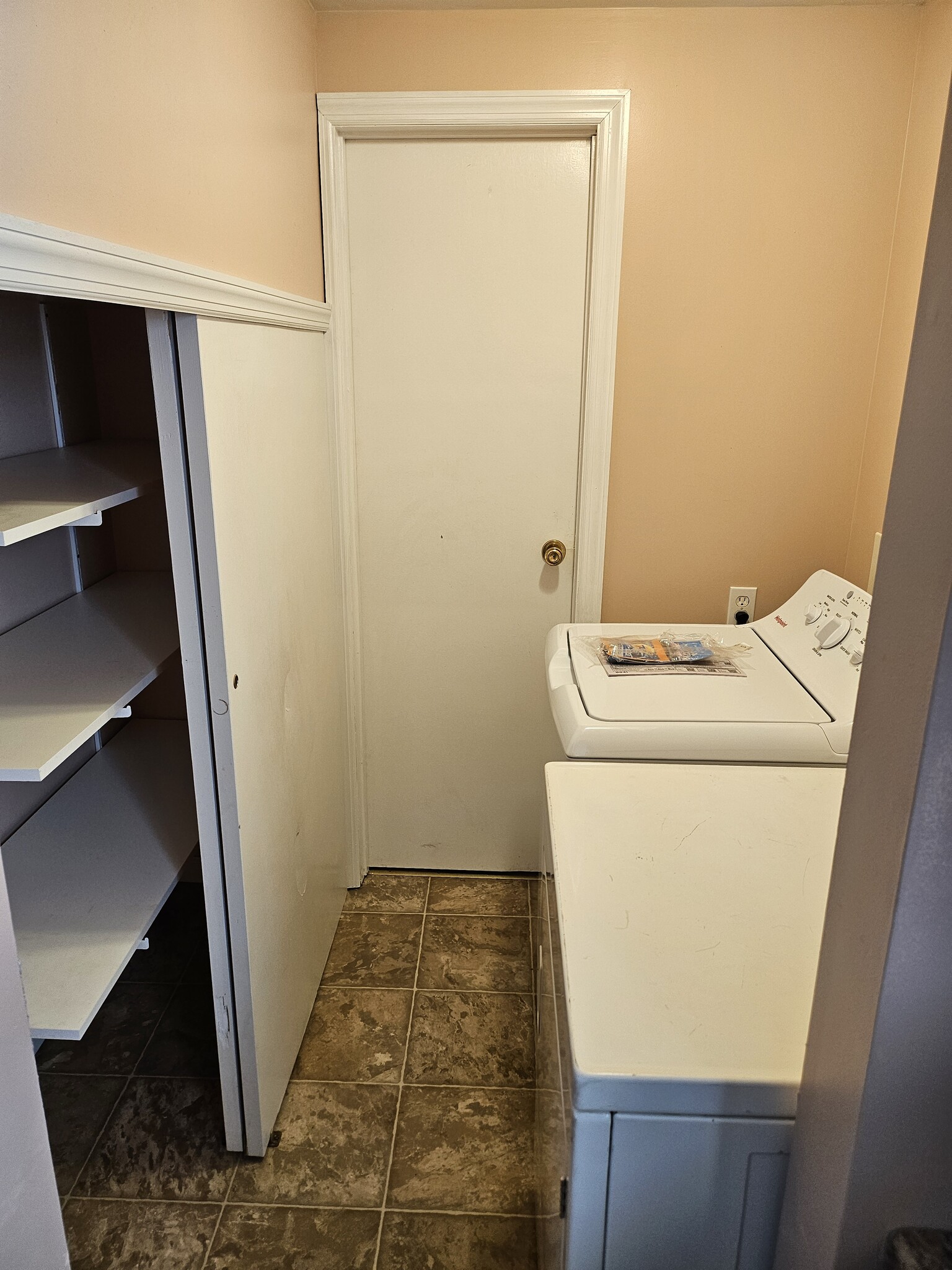 Laundry/Pantry - 730 Tatum St