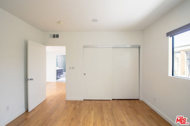 Building Photo - 2216 Bancroft Ave